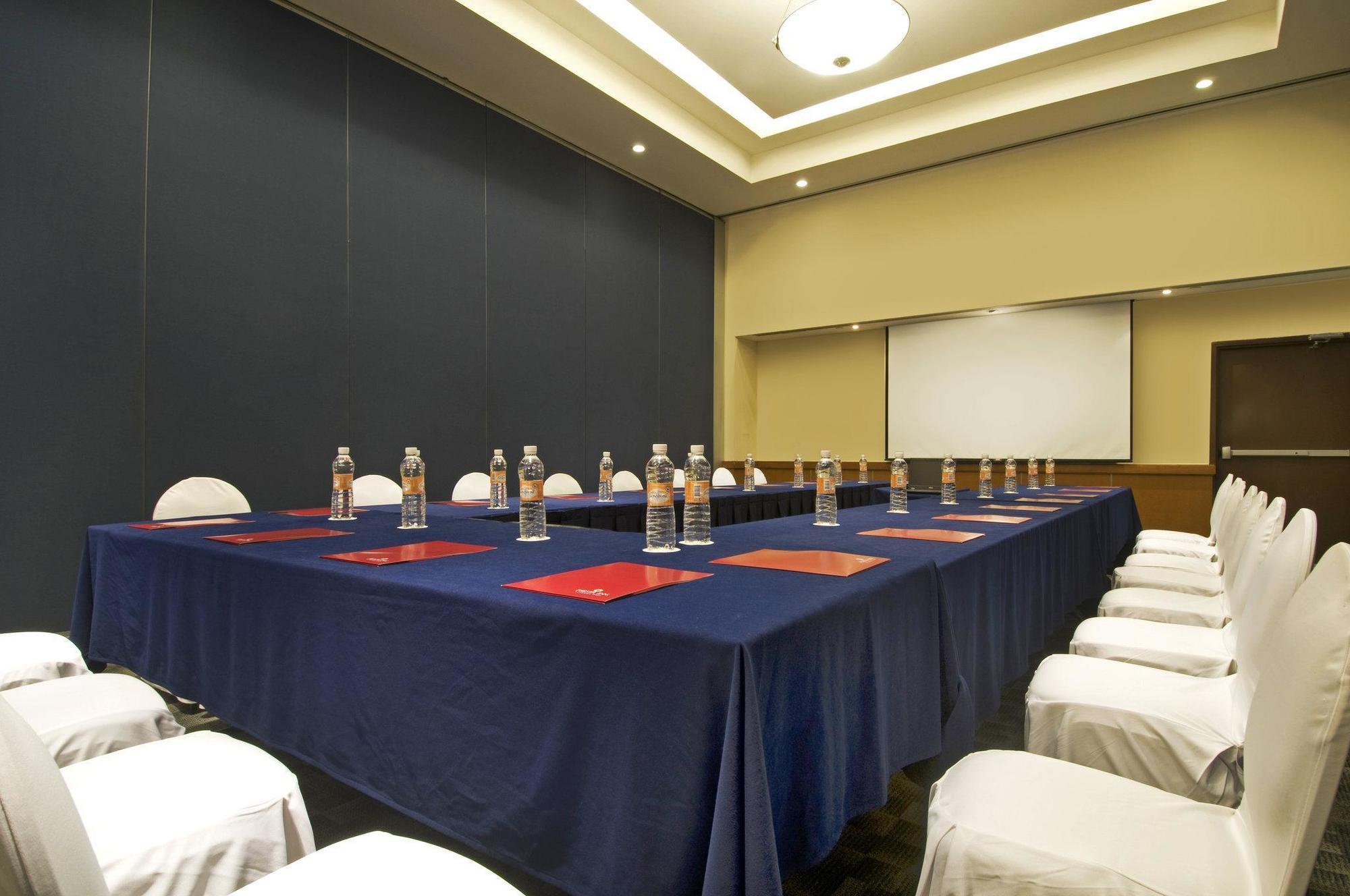 Fiesta Otay Aeropuerto Hotel Tijuana